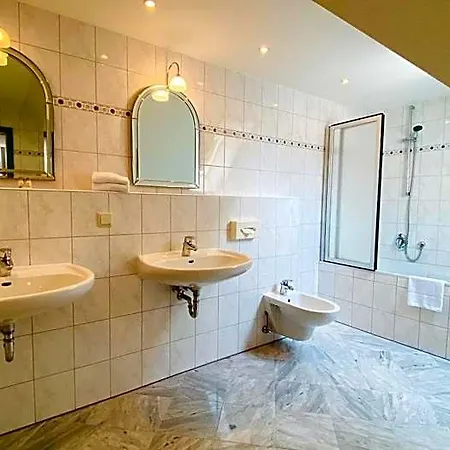 Hotel Erbgericht 3*